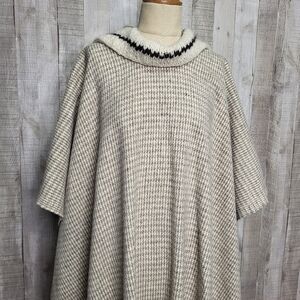 Vintage Wool Houndstooth Poncho with Fringe. Full Length, Long.